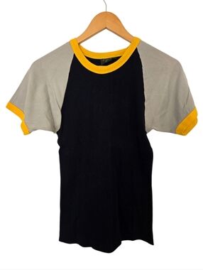 Y2K Ribbed Baby Tee Colorblock Raglan Yellow Trim Fitted Vintage 2000s Small